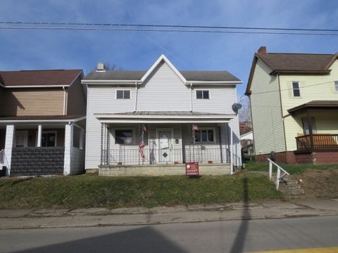 Photo of 320 S Broadway St, Scottdale, PA 15683 (MLS # 1738271)
