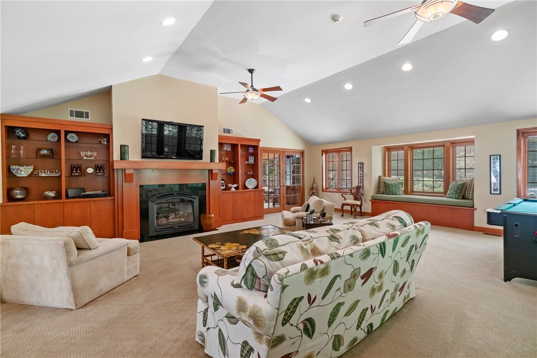 Pittsburgh, Pennsylvania, 15238, United States, 4 Bedrooms Bedrooms, ,4 BathroomsBathrooms,Residential,Active,2022130