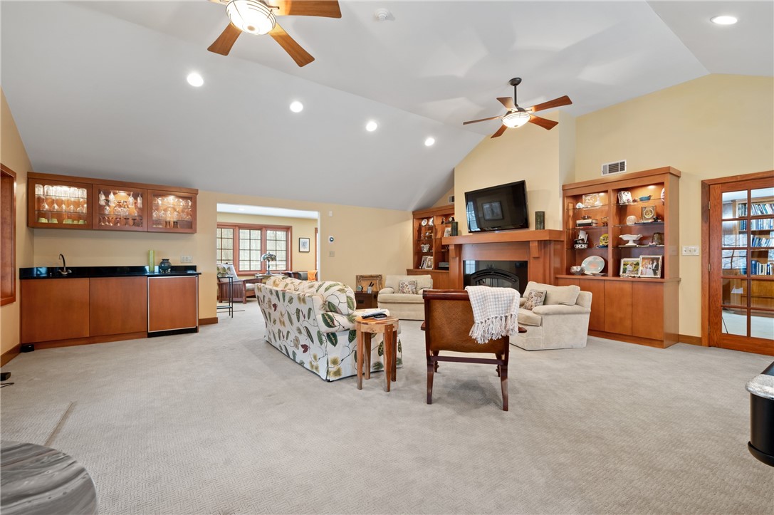 Pittsburgh, Pennsylvania, 15238, United States, 4 Bedrooms Bedrooms, ,4 BathroomsBathrooms,Residential,Active,2022130