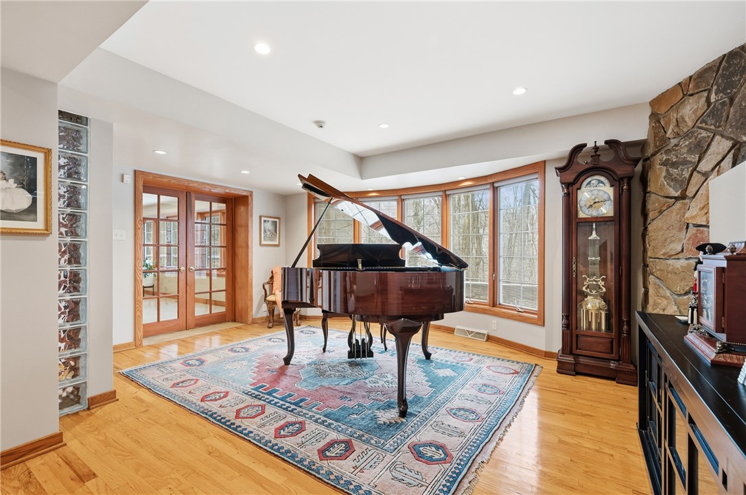Pittsburgh, Pennsylvania, 15238, United States, 4 Bedrooms Bedrooms, ,4 BathroomsBathrooms,Residential,Active,2022130