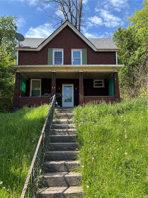 Photo of 22 Sprague St, Wilmerding, PA 15148 (MLS # 1752408)