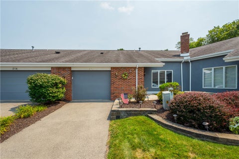 Condo For Sale - 212 Queens Ct Ct<br/> Canonsburg, PA 15317