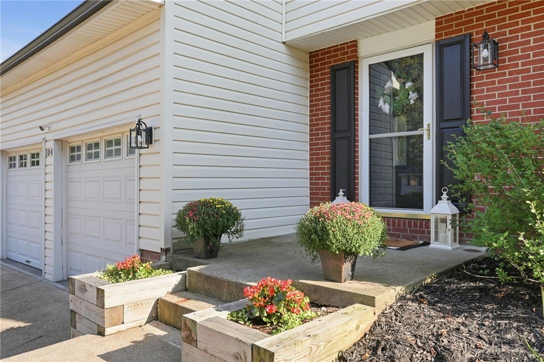 104 Valleyview Dr