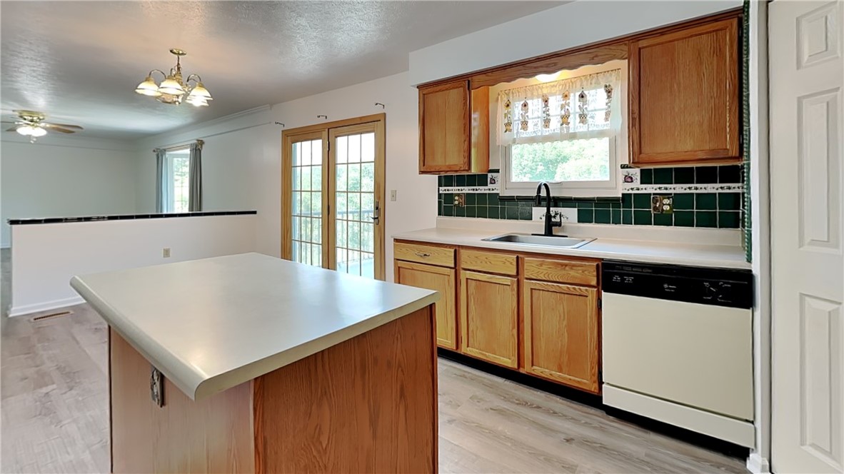 Shaler, Pennsylvania 15209, United States, 4 Bedrooms Bedrooms, ,3 BathroomsBathrooms,Residential,Active,150634