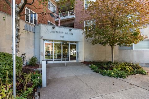 Photo of 4625 Fifth Ave #206, Pittsburgh, PA 15213 (MLS # 1724811)