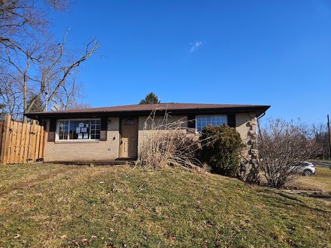 Photo of 900 Sycamore St, Washington, PA 15301 (MLS # 1743797)