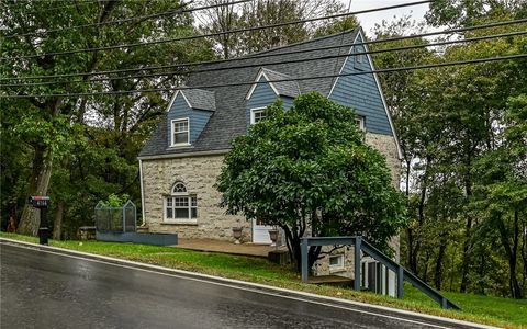 Photo of 4166 Mount Royal Blvd, Allison Park, PA 15101 (MLS # 1726003)