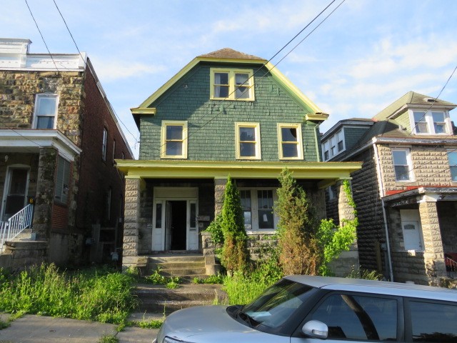 416 Cathedral Ave