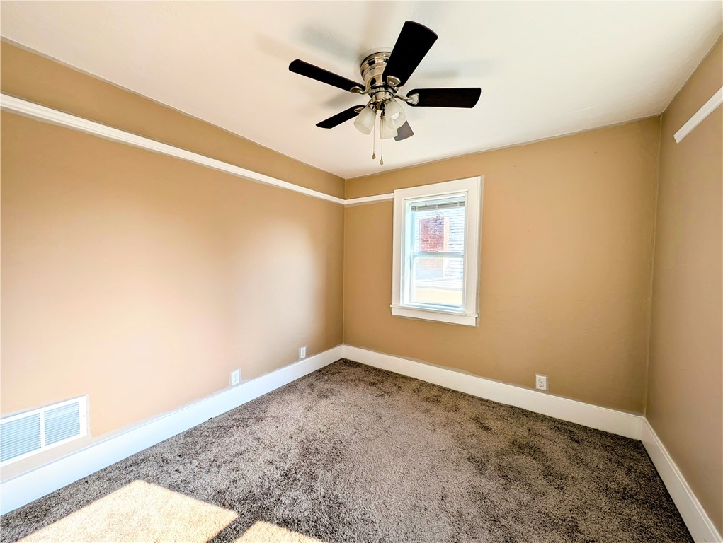 Jeannette, Pennsylvania 15644, United States, 3 Bedrooms Bedrooms, ,1 BathroomBathrooms,Residential,Active,164031