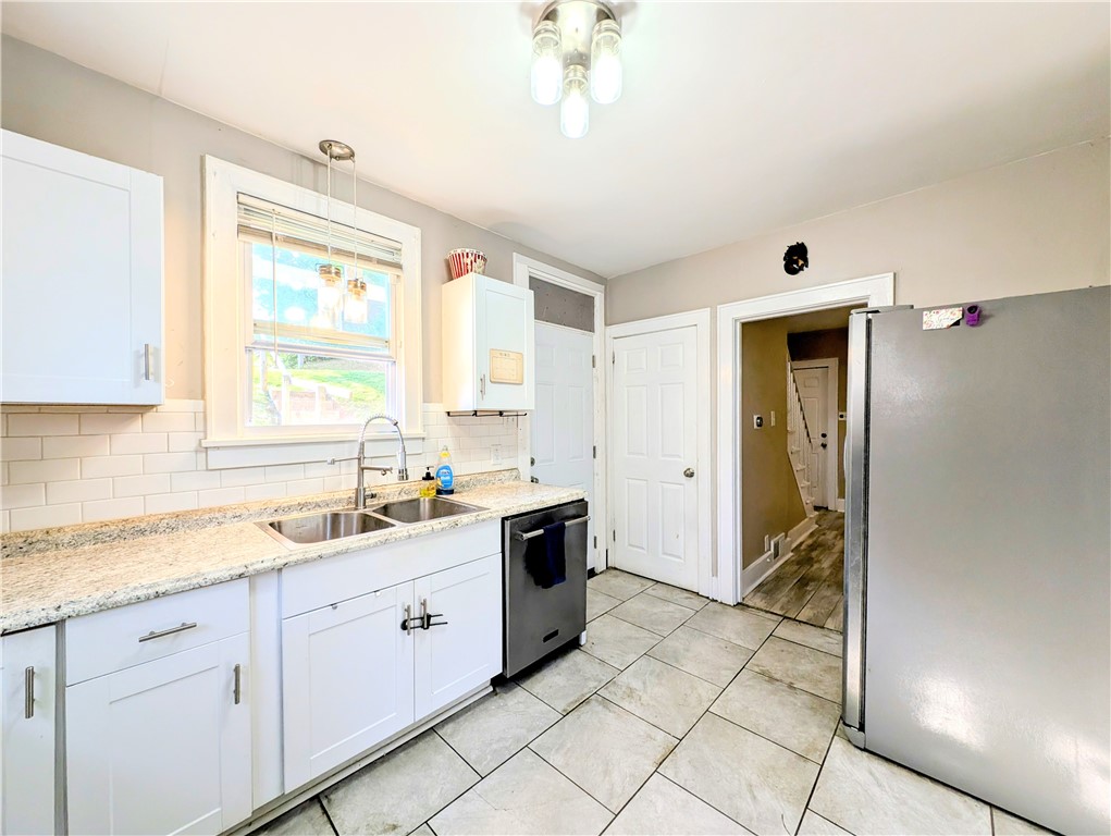 Jeannette, Pennsylvania 15644, United States, 3 Bedrooms Bedrooms, ,1 BathroomBathrooms,Residential,Active,164031