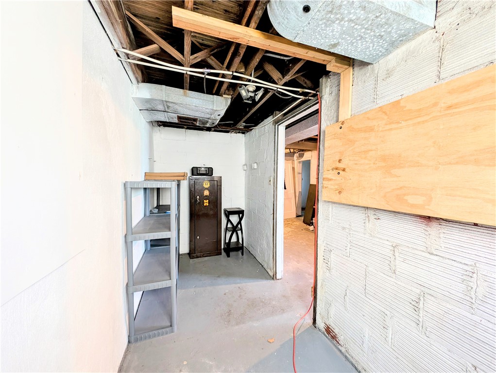 Jeannette, Pennsylvania 15644, United States, 3 Bedrooms Bedrooms, ,1 BathroomBathrooms,Residential,Active,164031