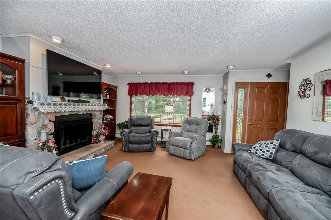 677 Long Rd