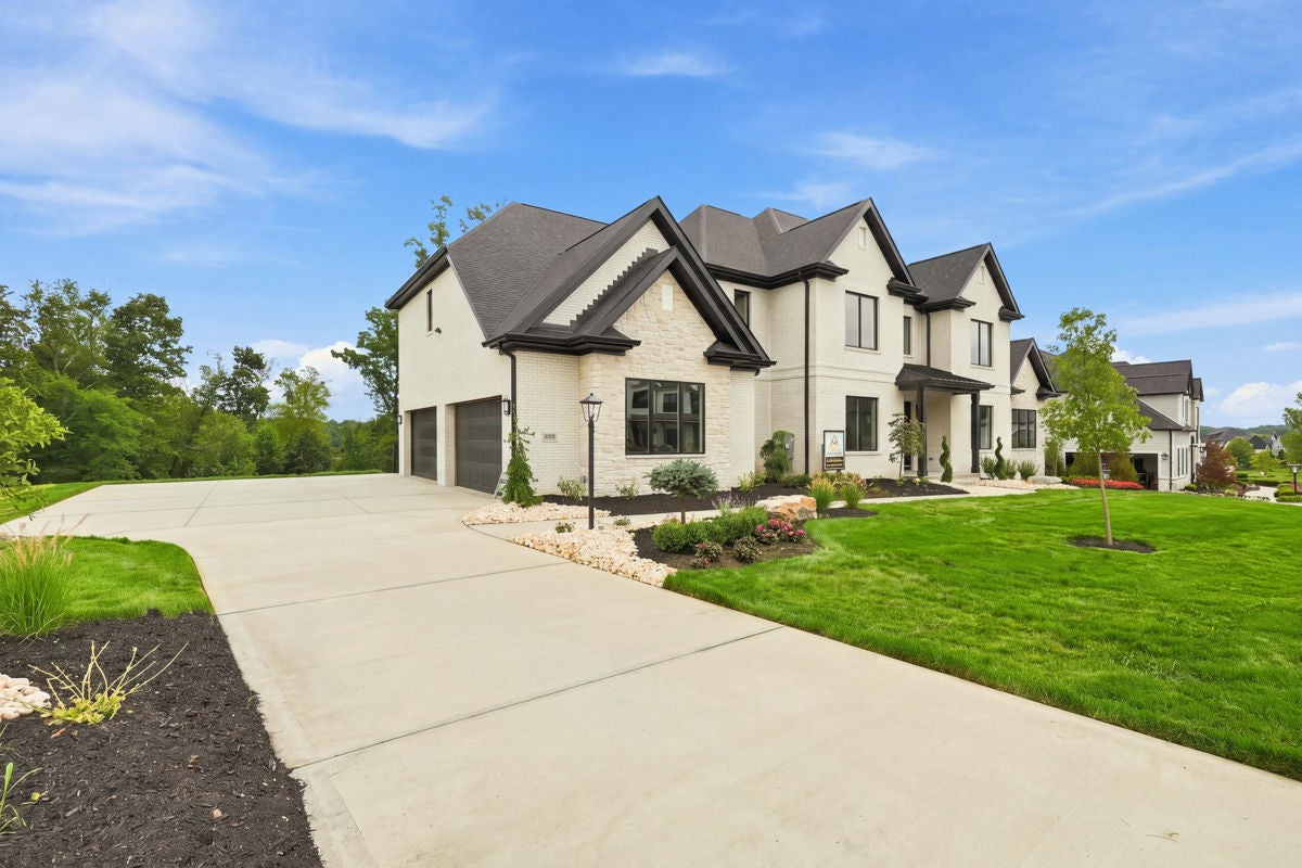 2020 Mallard Lane