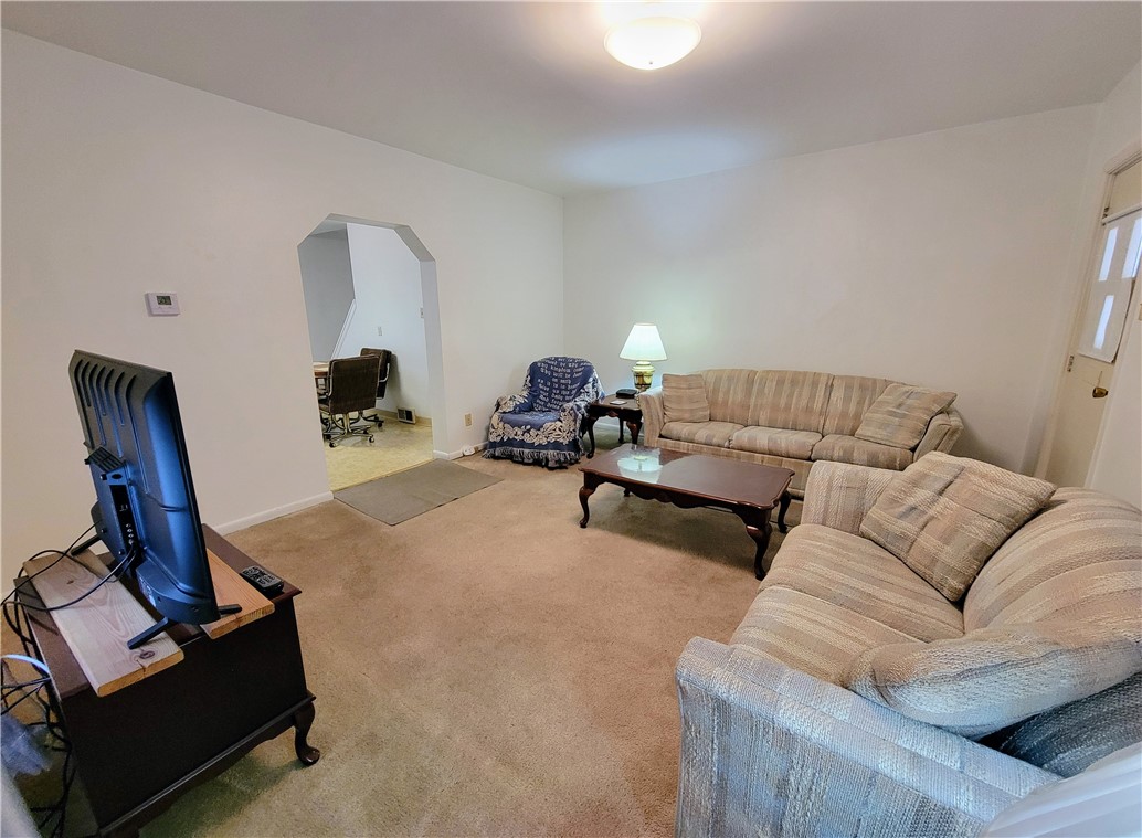 613 Elizabeth Avenue