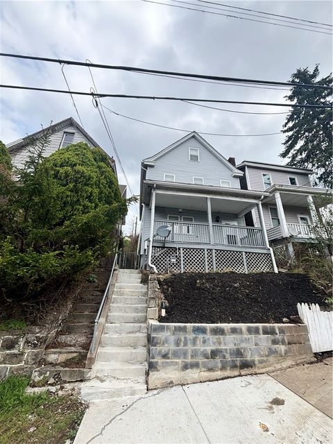 Photo of 527 Stokes Ave, Braddock, PA 15104 (MLS # 1748667)