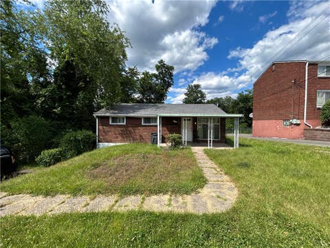 Photo of 210 Erhardt Dr, Pittsburgh, PA 15235 (MLS # 1763618)