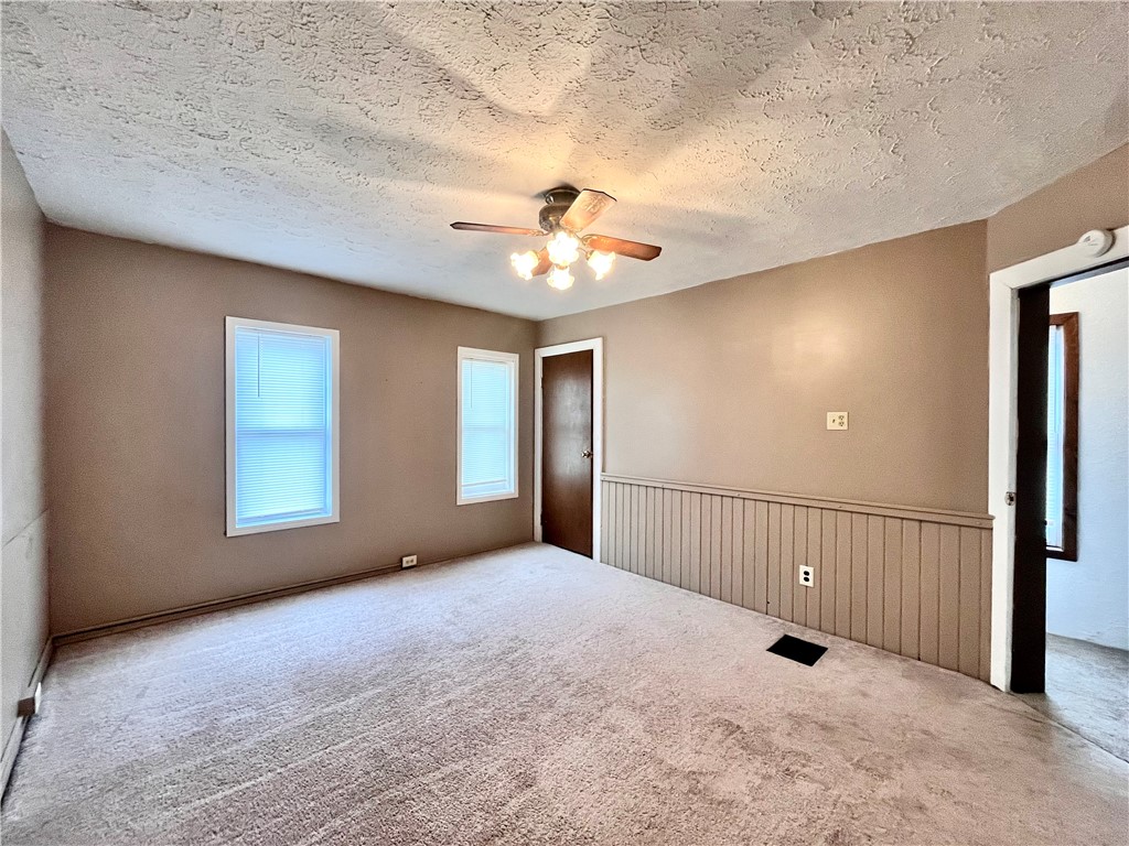 Beaver Falls, Pennsylvania 15010, United States, 2 Bedrooms Bedrooms, ,1 BathroomBathrooms,Residential,Active,148028