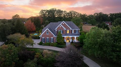 Photo of 2111 Grandeur Dr, Gibsonia, PA 15044 (MLS # 1731966)