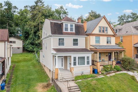Photo of 138 Linnview Ave, Pittsburgh, PA 15210 (MLS # 1750891)