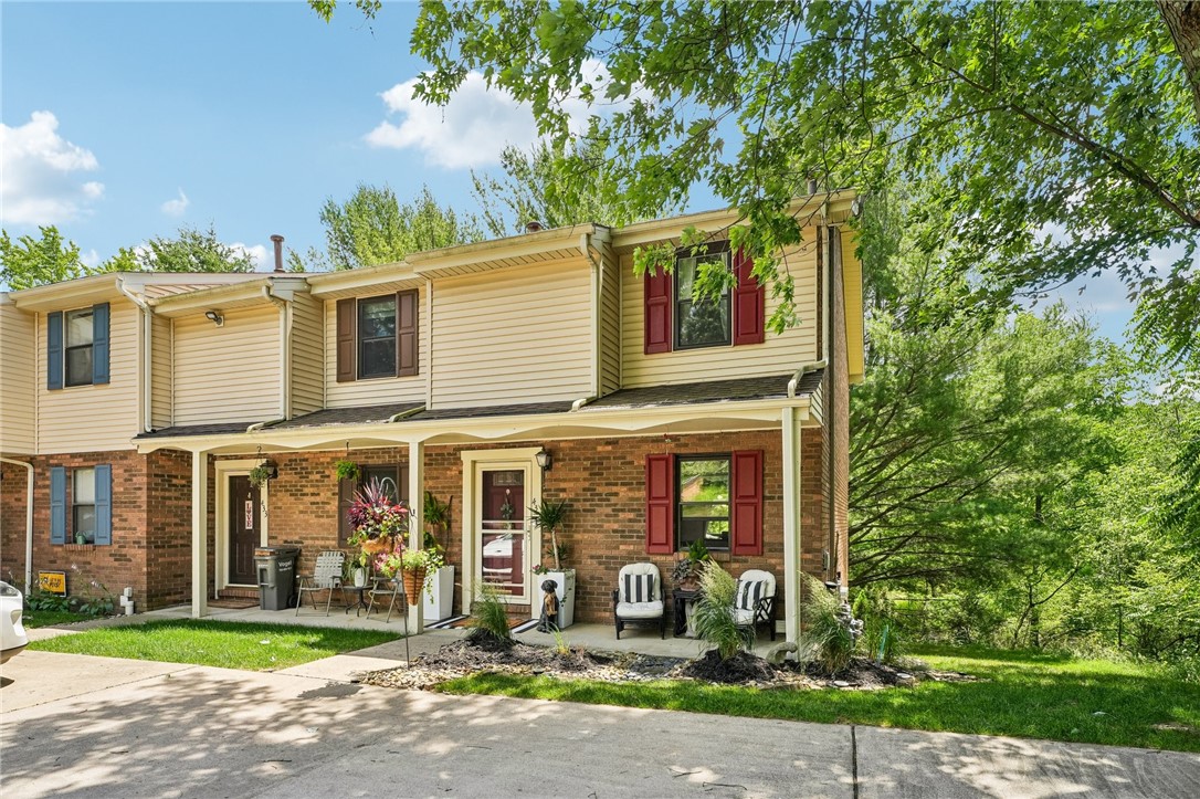 435 Brookside Ct