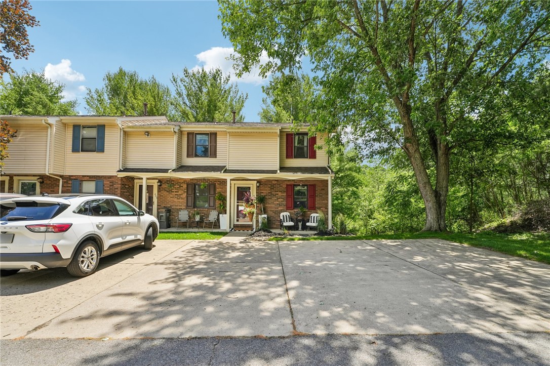 435 Brookside Ct