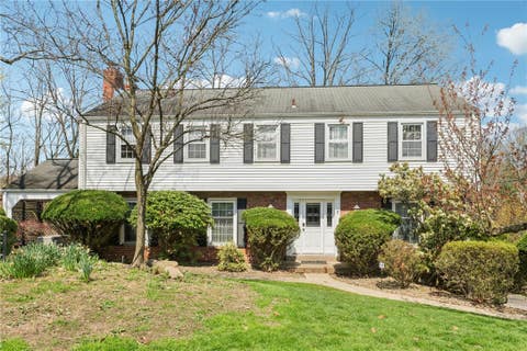 Photo for 5 Knollwood Dr