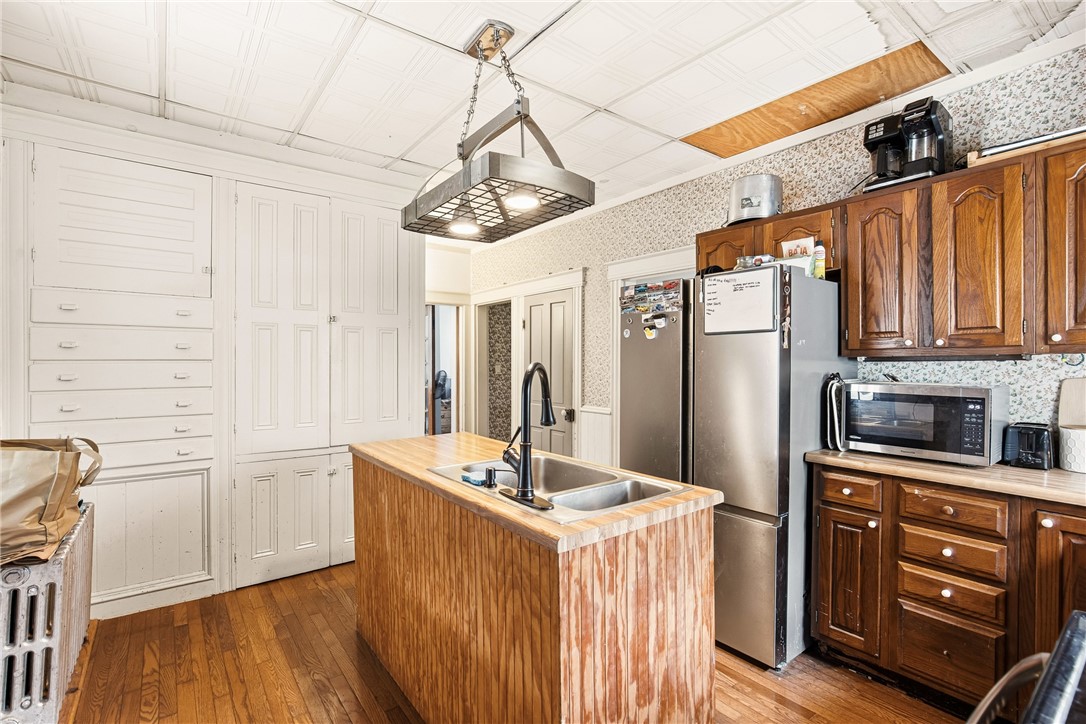 1102 Frankstown Road