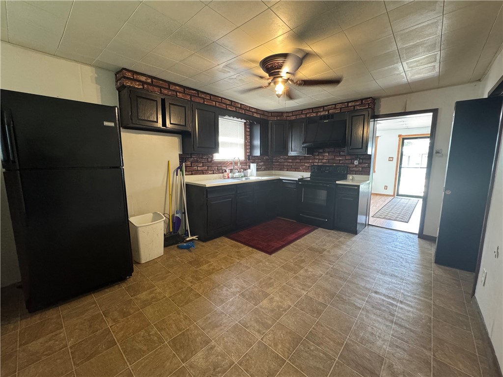 323 Cottage Ave