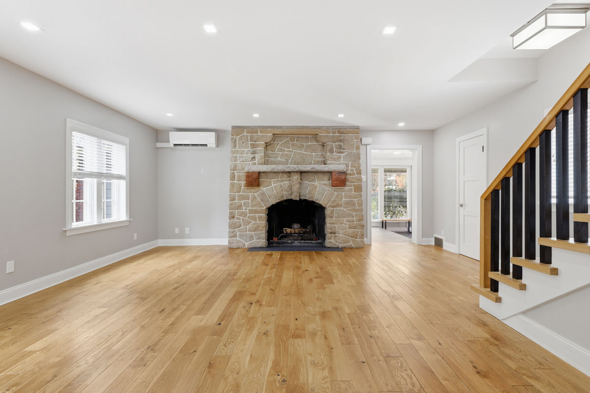 1512 Valmont St.