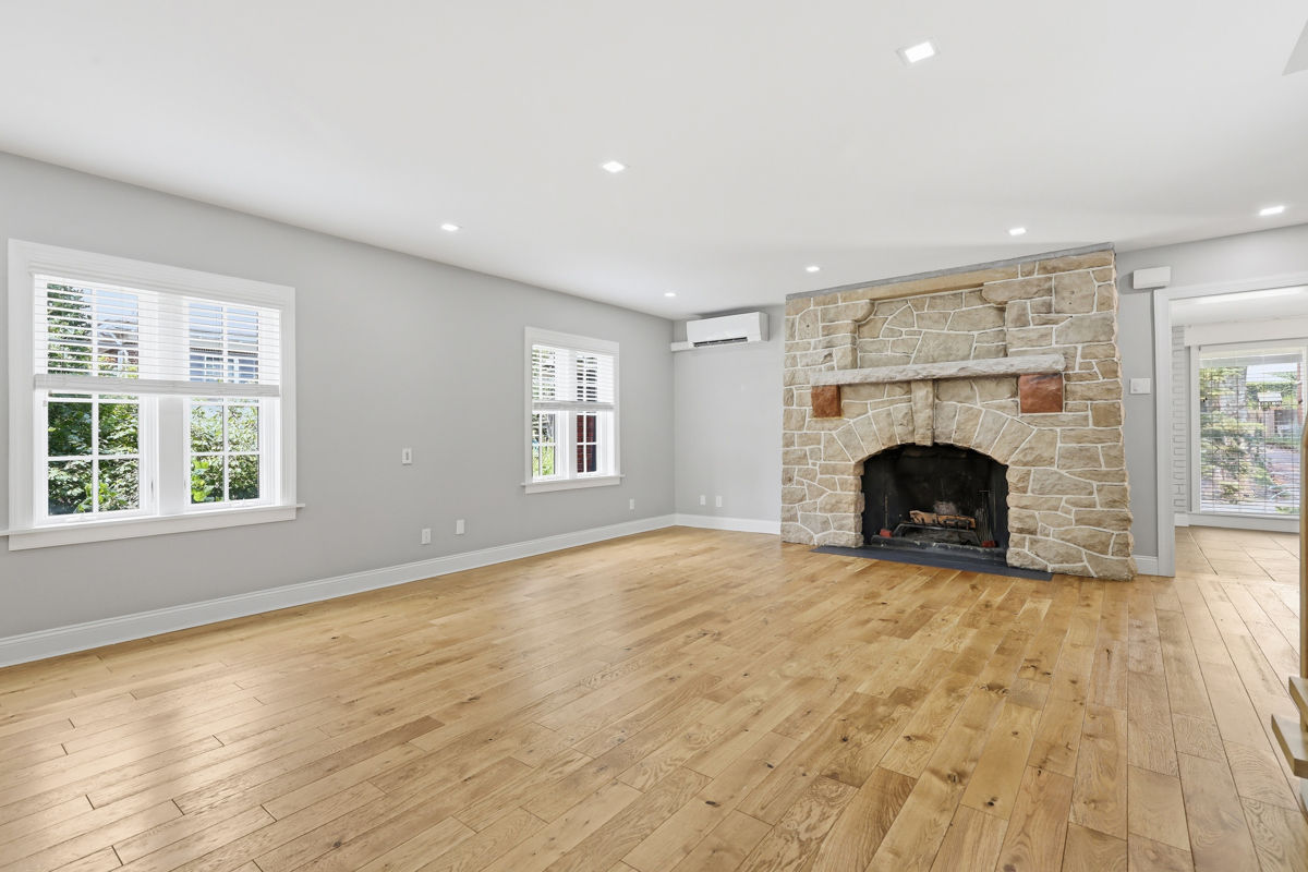 1512 Valmont St.