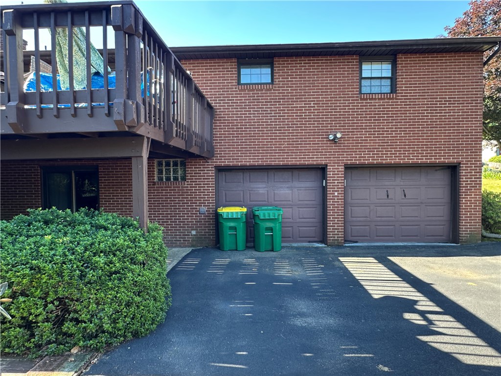 141 Hampton Ct