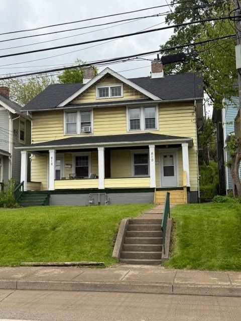 Photo of 810 5th Ave, Coraopolis, PA 15108 (MLS # 1751691)