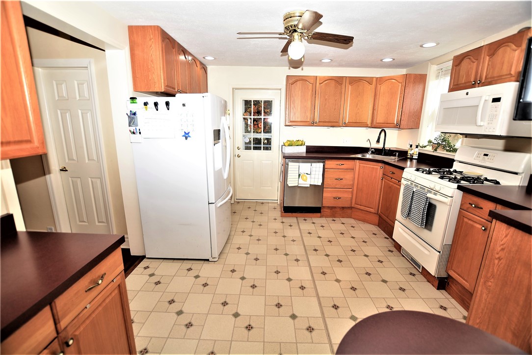 Reserve, Pennsylvania 15212, United States, 6 Bedrooms Bedrooms, ,3 BathroomsBathrooms,Residential,Active,36070