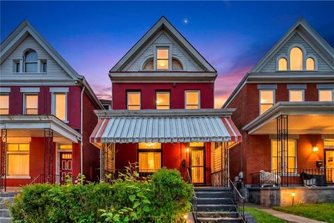 Photo of 6836 Kelly St, Pittsburgh, PA 15206 (MLS # 1751748)