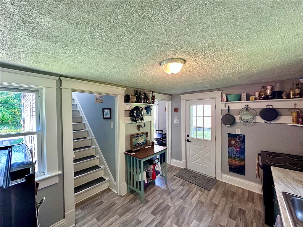 Union Twp, Pennsylvania 16101, United States, 2 Bedrooms Bedrooms, ,1 BathroomBathrooms,Residential,Contingent,180096