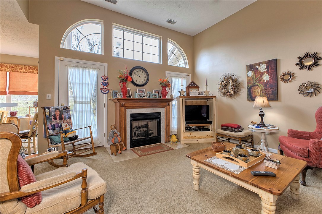 6015 Triple Crown Cir