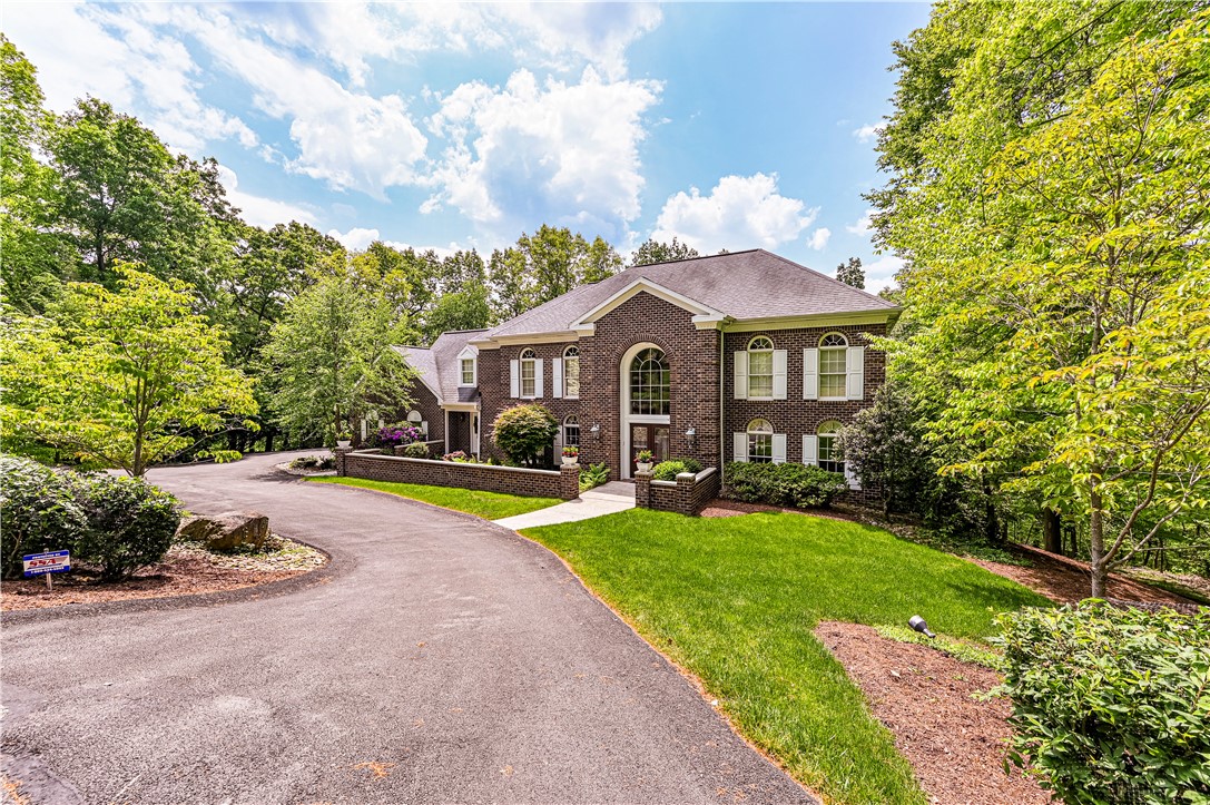 264 Cobblestone Dr