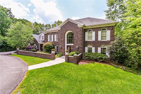 264 Cobblestone Dr Hempfield Twp PA 15601