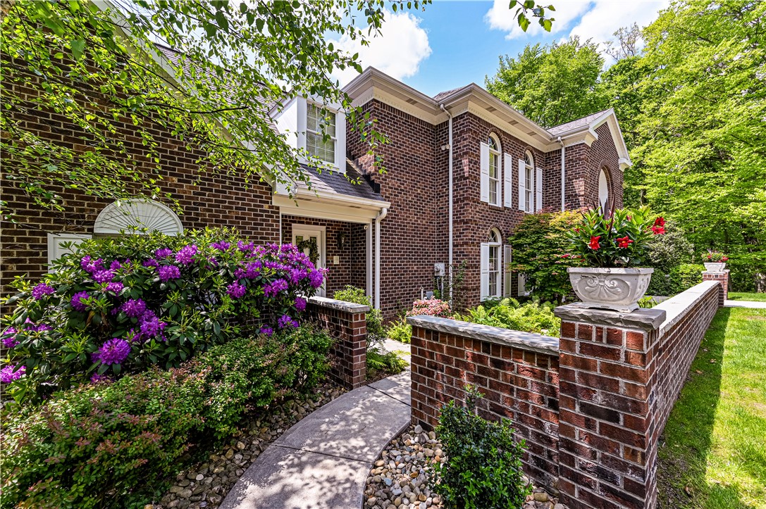 264 Cobblestone Dr