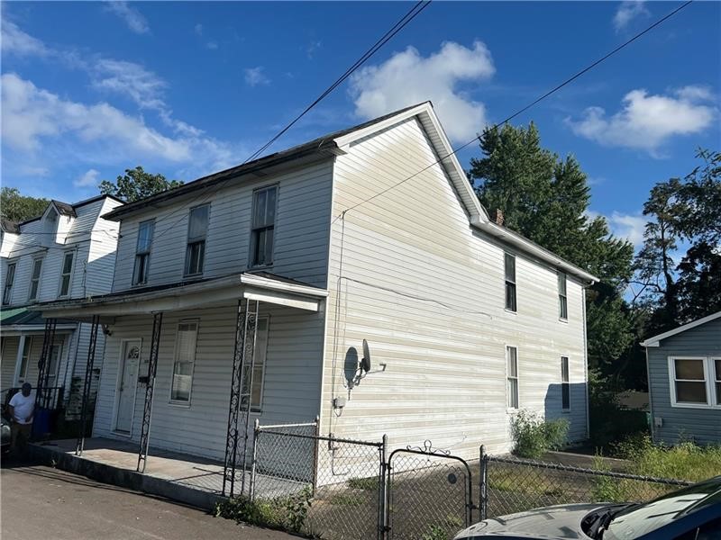 223 E South St, Connellsville, Pennsylvania image 2