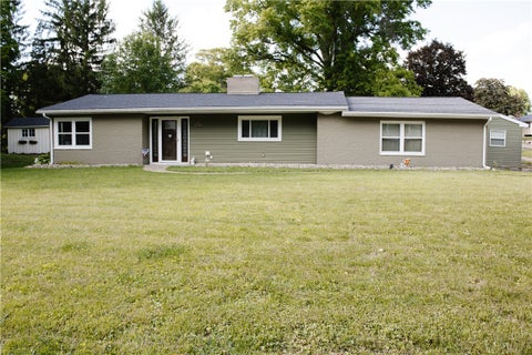 Photo of 809 E Pine St, Grove City, PA 16127 (MLS # 1759895)
