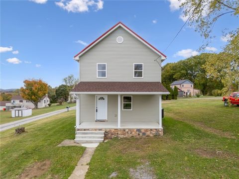 Photo of 193 Chestnut St, Blairsville, PA 15717 (MLS # 1727301)