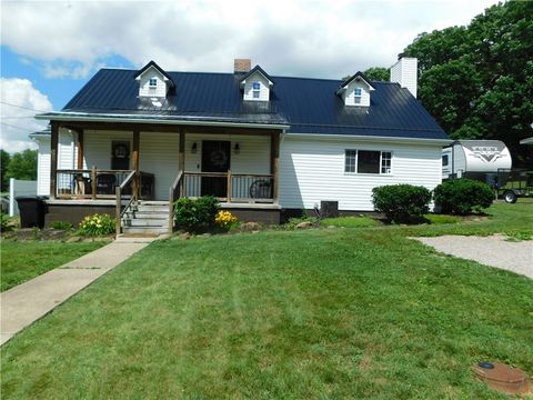 Homes For Sale - 39 May Street St<br/> Fairchance, PA 15436