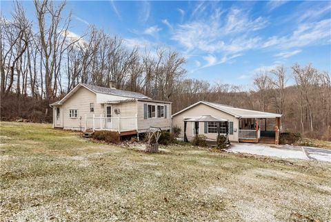 Photo of 4601 Wildwood Sample Rd, Allison Park, PA 15101 (MLS # 1740689)