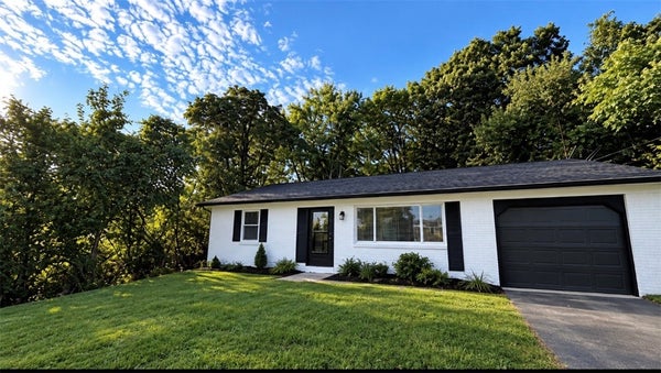 410 COWAN DR, ELIZABETH, PA 15037 - Image 107a76b45beb8ce09bbbe7f4e112dc9c/193861003