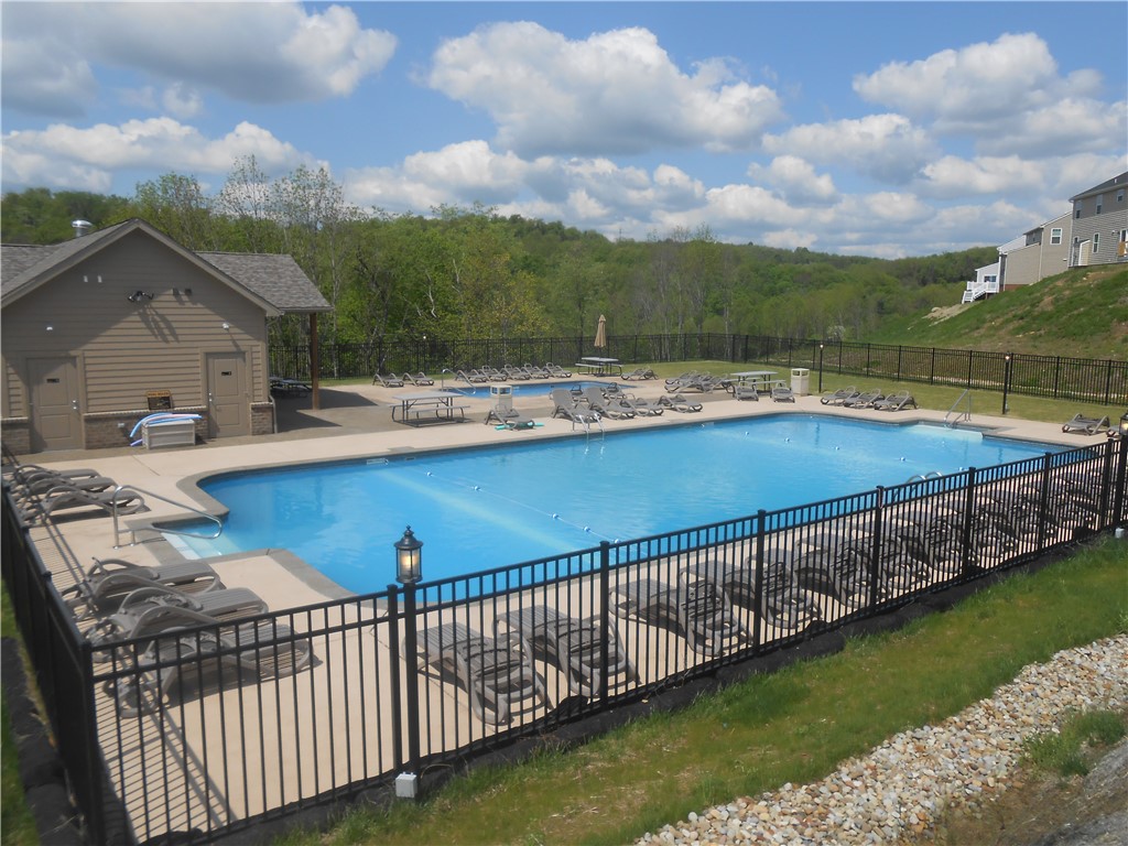 North Strabane, Pennsylvania 15317, United States, 4 Bedrooms Bedrooms, ,4 BathroomsBathrooms,Residential,Active,119761