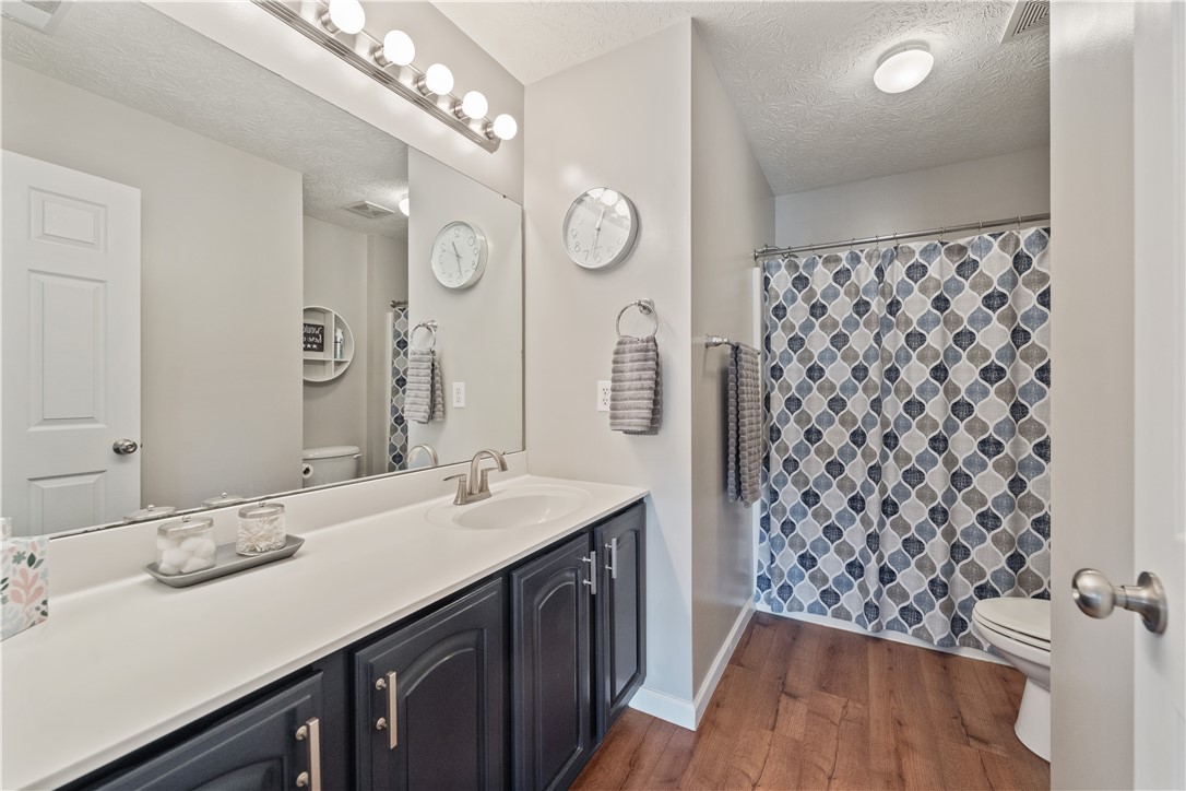 North Strabane, Pennsylvania 15317, United States, 4 Bedrooms Bedrooms, ,4 BathroomsBathrooms,Residential,Active,119761