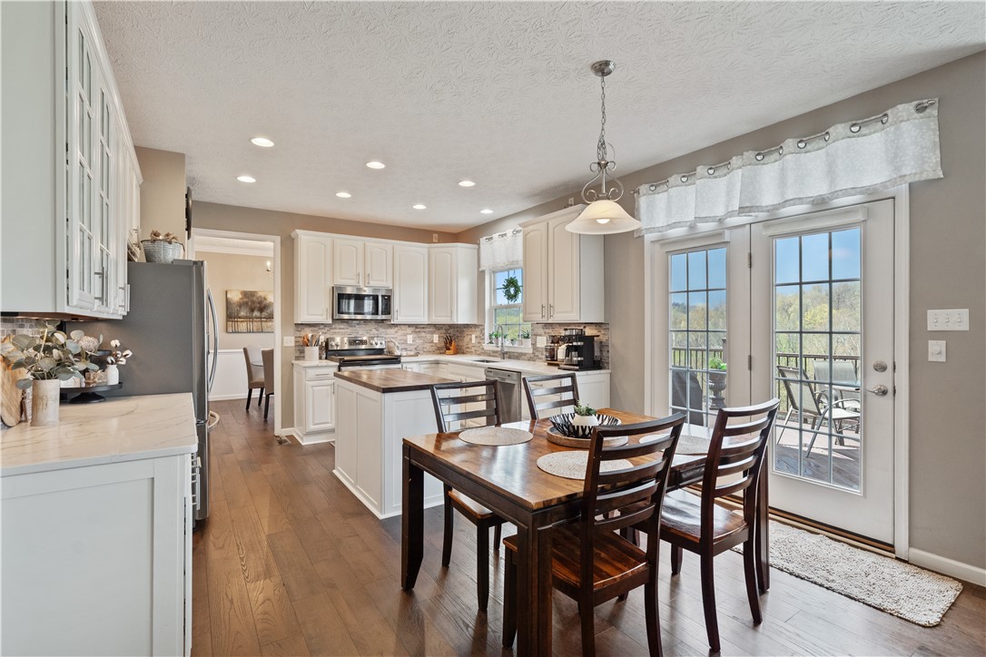 North Strabane, Pennsylvania 15317, United States, 4 Bedrooms Bedrooms, ,4 BathroomsBathrooms,Residential,Active,119761