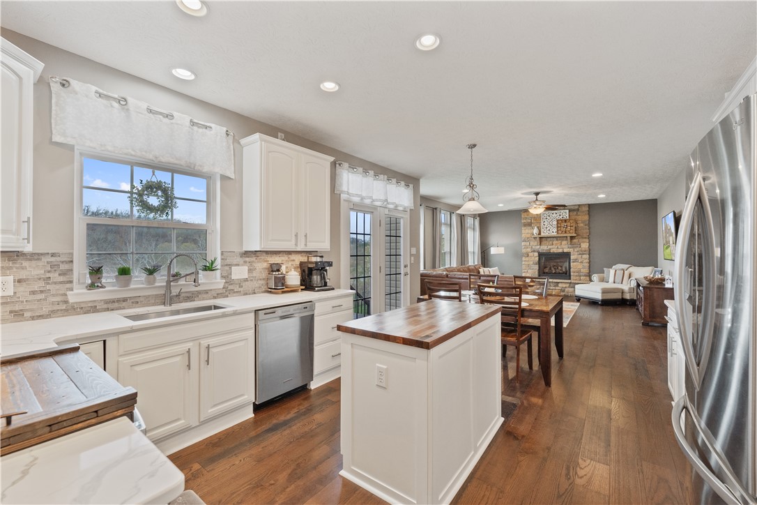 North Strabane, Pennsylvania 15317, United States, 4 Bedrooms Bedrooms, ,4 BathroomsBathrooms,Residential,Active,119761