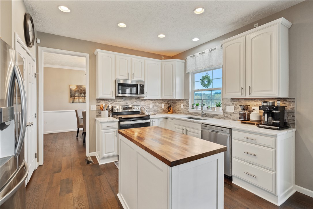 North Strabane, Pennsylvania 15317, United States, 4 Bedrooms Bedrooms, ,4 BathroomsBathrooms,Residential,Active,119761